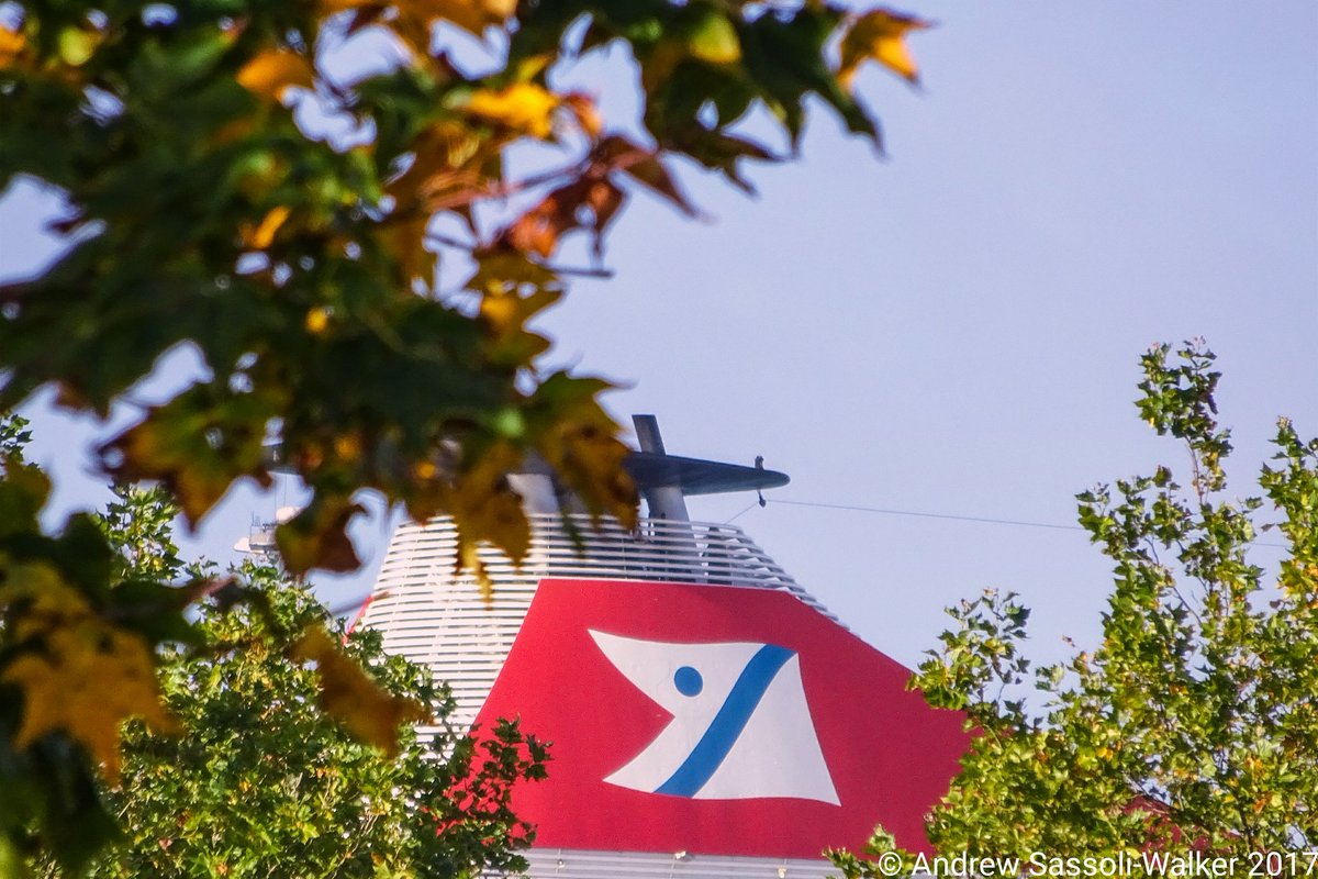 As the golden hues of autumn return over <a href="/ABPSouthampton/">ABP Southampton</a> - so does @FredOlsenCruise flagship #Balmoral - welcome back!