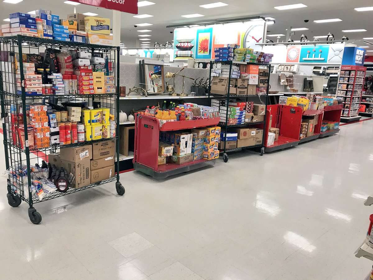 denton_theresa's tweet photo. Hey D171, What time is it?? FILL TIME!!!! #G190FillingTheFloor #D171inittowinit #T1463 #FEARLESS @SarahMDean https://t.co/b1ocSl242B
