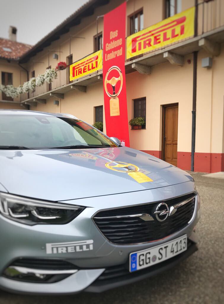 DAHamprecht's tweet photo. #DGL #DGL2017: Schöner 1️⃣. Tag! 👍 Morgen früh geht's weiter in Balocco: Das Goldene Lenkrad @autobild @BILDamSONNTAG @BILD #Opel https://t.co/aB3die8ysV