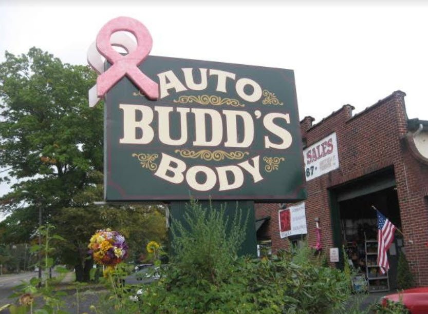 BuddsAutoBody's tweet photo. October is Breast Cancer Awareness month. #BCA
 #BreastCancer #BreastCancerAwareness #BreastCancerFighter #FightLikeAGirl  #Pinktober https://t.co/SidjpatK1B