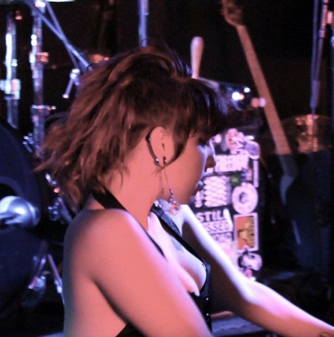 Here&rsquo;s a lil sneak peek of my first solo #burlesque performance! 😻 #BeautifulAnarchy https://t.co/jX<a href="/tag/burlesque"class="tags">#burlesque</a><a href="/tag/beautifulanarchy"class="tags"><span>#beautifulanarchy</span></a>