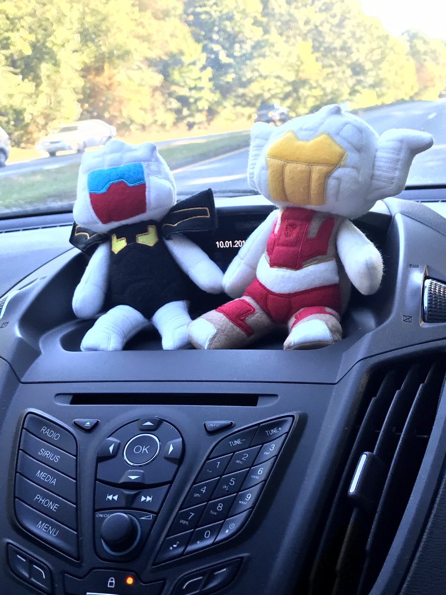 thirsty4percy's tweet photo. #TFcon was awesome. Photos incoming. #TFcon2017 #TFconDC https://t.co/vcgzRnkWSm