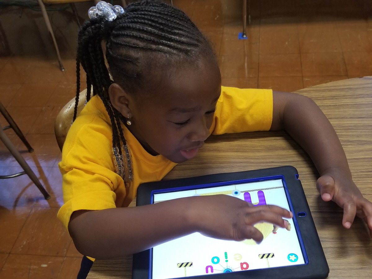 Story Maker! <a href="/TigglyLearn/">Tiggly Educators</a> <a href="/TigglyKids/">Tiggly</a> #bvmstrong