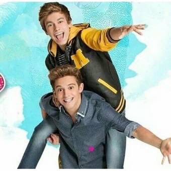 EvaSLGA's tweet photo. @MatteoBalsanoG @GastonPeridaGa Los voy a re extrañar juntos saben ??💔😢
Gastón espero que te vaya re bien en Oxford✨Volve pronto☹️ #Gastteo https://t.co/yIsf7TIX16