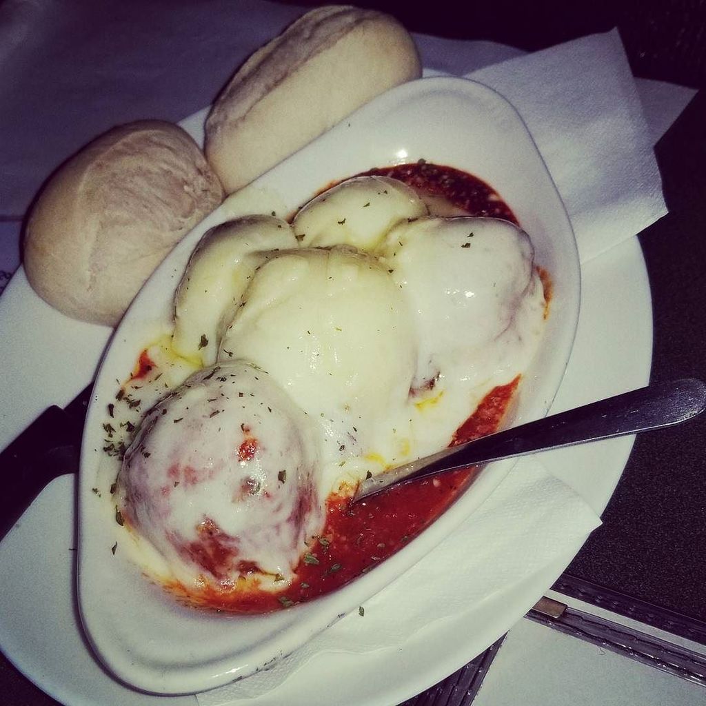 CleanHealing's tweet photo. Appetizer to start the night off right!!! Adding our sauce made them Extra special 🔥💯⚡ #cleanhealing #dinnertime #meatballs #organic #sauce… https://t.co/uqlqGreKgy