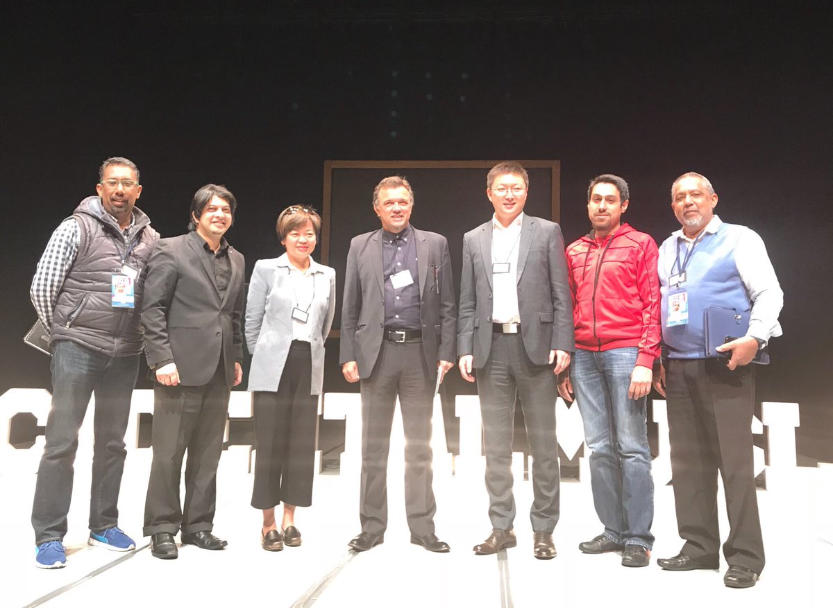 storywelpress's tweet image. Deen Channel CEO &amp;amp; TV Talk Show Host, Faizal Sayed, meets with Star Times Media from Beijing and StarSat on Strategic Partnerships increasing Deen Channel’s footprint to more that 9 Million houselholds in Africa amidst plans of global access shortly #DeenChannel