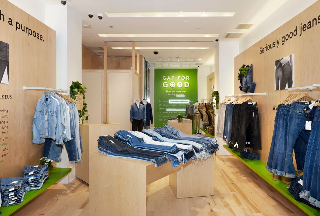 cascale_org's tweet photo. This incredible #GapForGood pop up shop in NYC by SAC founding member @Gap is dedicated to #SustainableFashion. https://t.co/mw12htaYHW https://t.co/f34ozRW1p3