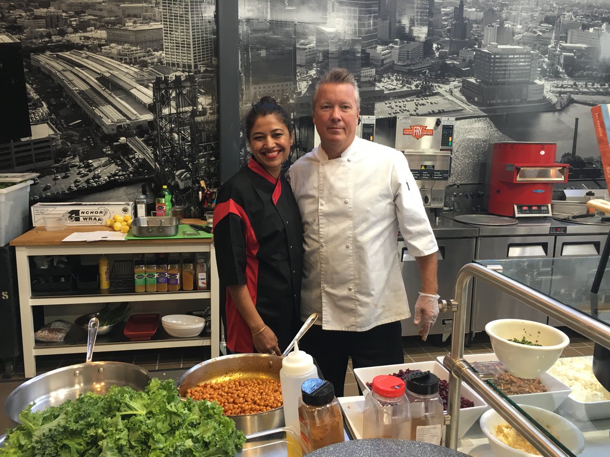 RUNewarkDining's tweet photo. Great turn out for the grand opening of Stonsby Cafeteria. Hope you all enjoyed!! https://t.co/A11h31uK3x