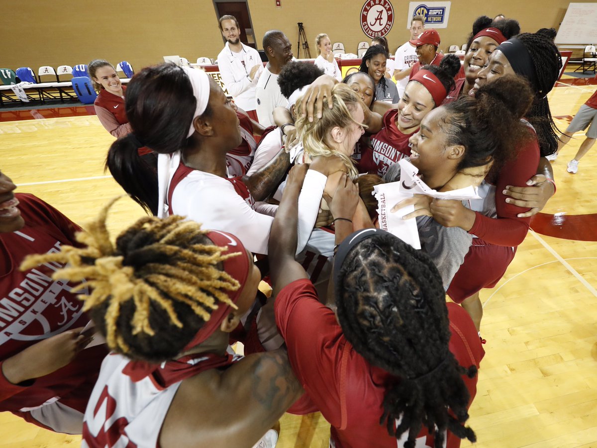 AlabamaWBB's tweet image. That moment you find out you've earned a scholarship! Congratulations, Taylor Berry! #RollTide #GritAndGratitude