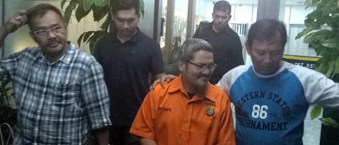 jurnalsore's tweet photo. Postingan Jonru Terciduk UU ITE https://t.co/05AkDgUxZB https://t.co/CFqoLHWMMc