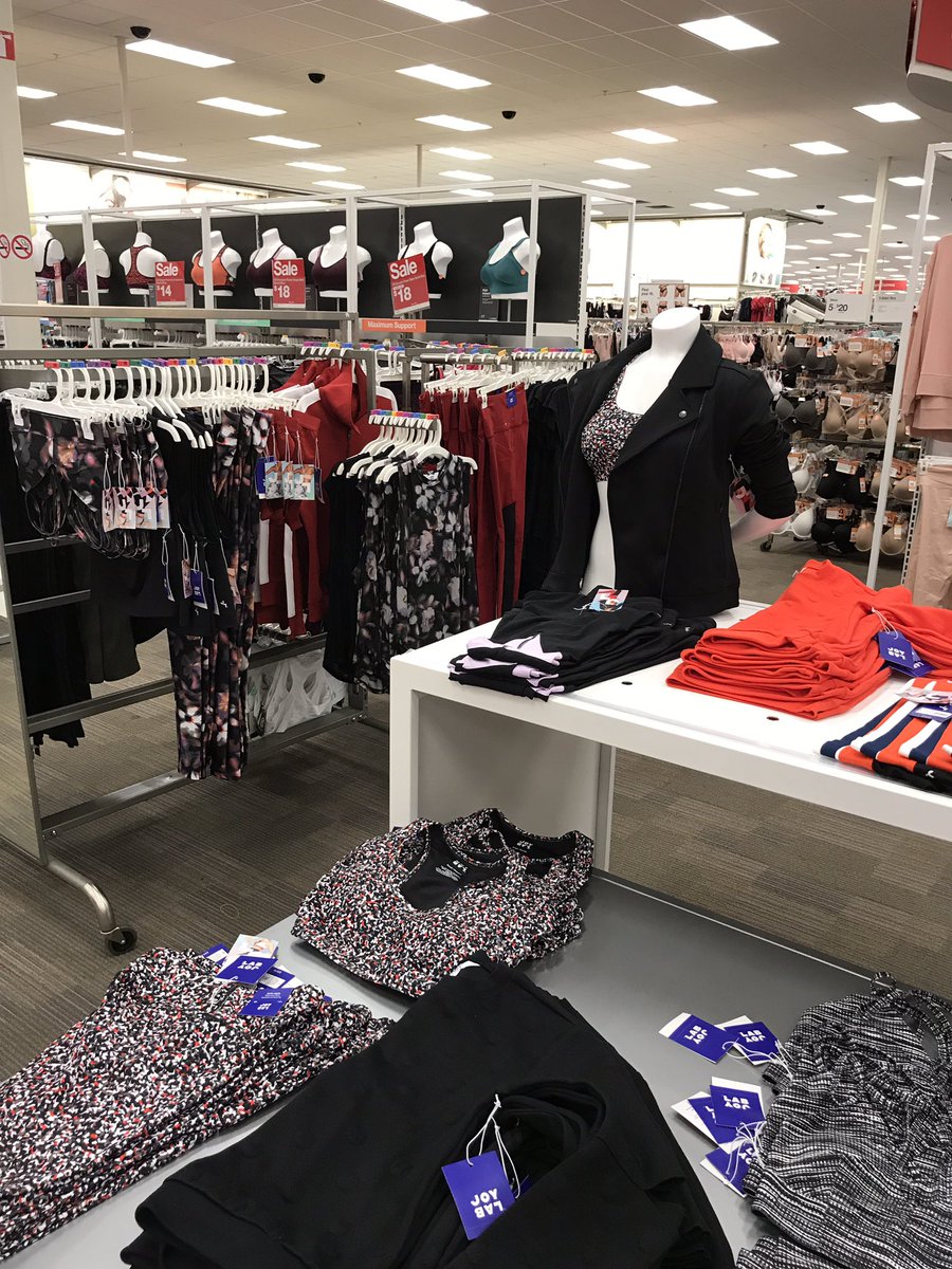 Joy Lab, perfect outfits to go from crunches to brunches! @tracyacurry1 @j_skillicorn <a href="/GuenetteMelanie/">Melanie Guenette</a> <a href="/machellelenae/">Machelle</a>