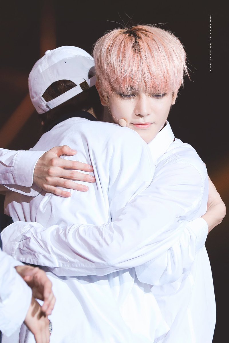 taeyongpictures's tweet photo. 171001 - cr. amuna party https://t.co/RtbnrCXtFv