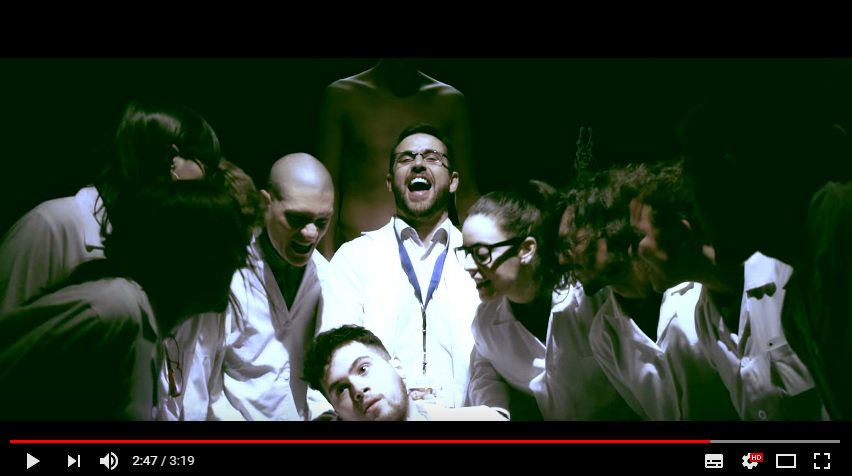 Nuevos audiovisuales en Showbeats.cl , te invitamos a ver lo nuevo de Astropoetas llamado "Pluma Dorada"  "showbeats.cl/blog/2017/10/a…