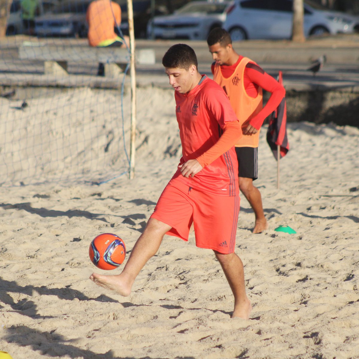Nossa equipe masculina retornou aos treinos na manhã desta segunda-feira visando as competições de verão.