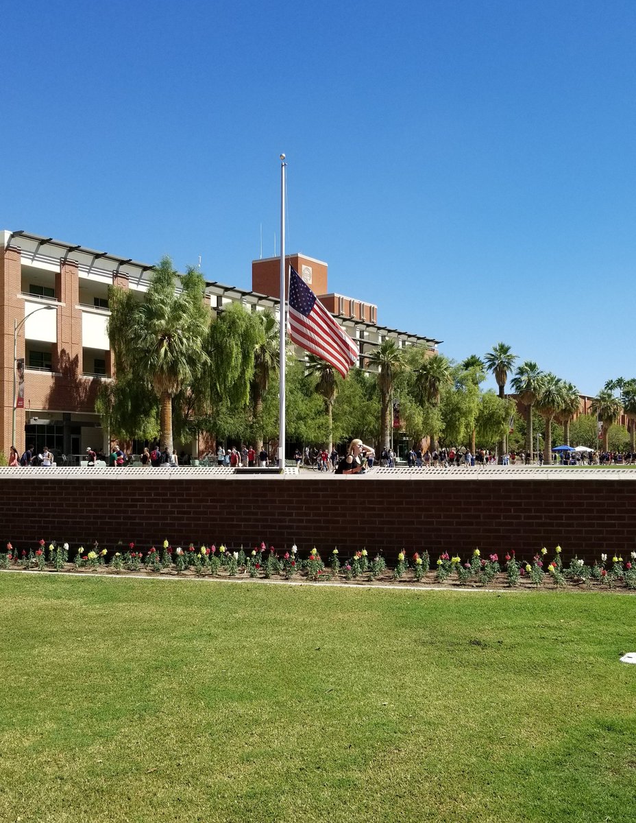 ArizonaSwimDive's tweet photo. Sending our thoughts and prayers to Vegas https://t.co/9BtBExti6L