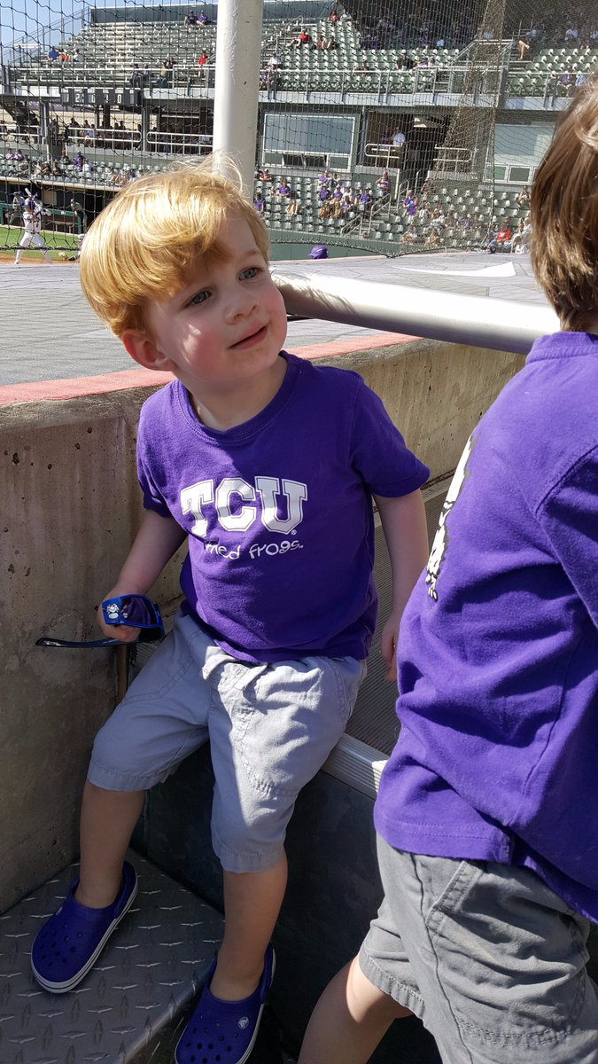 mikethegratest's tweet image. Best memory so far is taking my two boys to the Purple/White game this year.  First game for the youngest. @TCU_Athletics #ToadToThePast