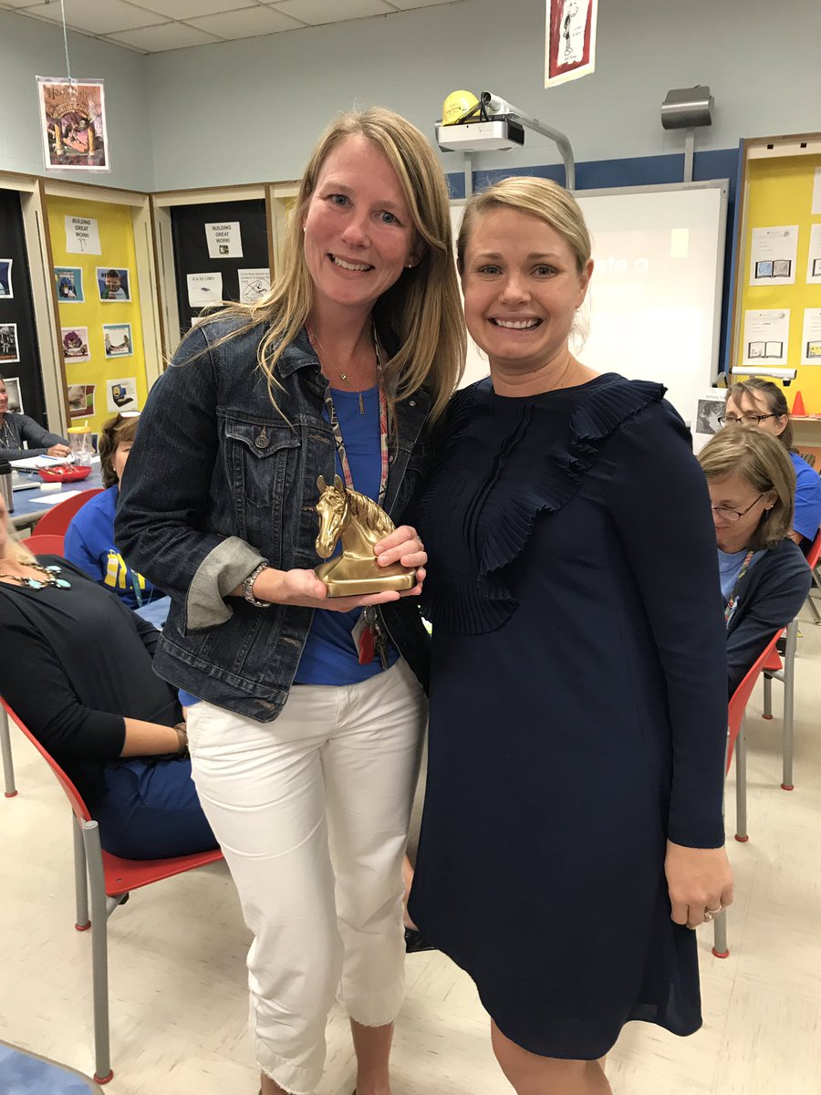 missyfanshaw's tweet photo. "Passing the Rodger" ❤️🐴 #colleaguegratitude 👏🏼👏🏼👏🏼#partnersinwritingpilot 📝@amypiunti #keepcalmteachon ✌🏼@MrsHashimoto2 https://t.co/JpAbCXq2LD