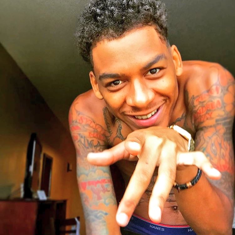 SoloBurna's tweet photo. #NewProfilePic #SoloB 🇧🇷🖤🤙🏾 https://t.co/sI7ffMrWjh