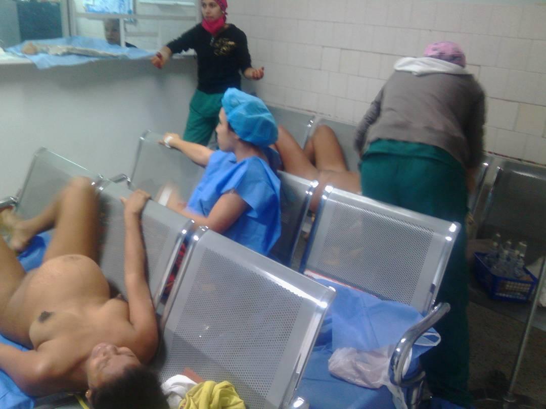 CarlosZambrano7's tweet photo. @ChuoTorrealba 
La diferencia de como se atiende a las mujeres pariendo en socialismo,
Y como atienden a los ricos socialistas del régimen! https://t.co/ReqTOfWKrT