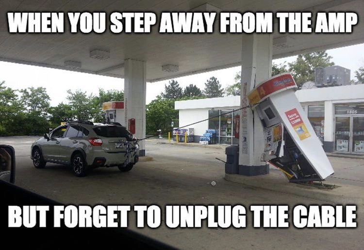 GCeffects's tweet image. You need a longer cable 👍🏻 #pedalproblems #guitarhumor ow.ly/R8Jf30fA94t