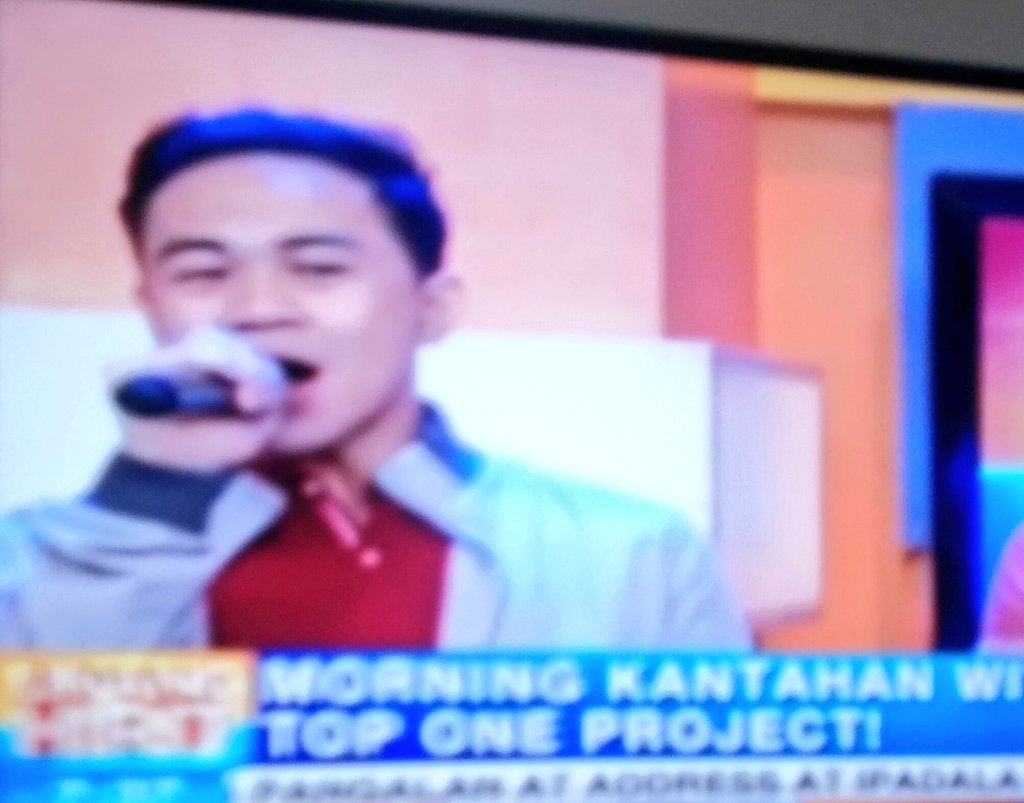 BackOffFanTards's tweet photo. ang ganda ng song ng @toponeproject natuwa lang ako😂😂😂 #UnangHirit https://t.co/G13pPUFeDa