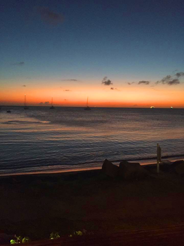 TimothyBeachRes's tweet photo. #MagicMonday #StKitts #StKittsNevis #TimothyBeachResort Lovely calm waters & perfect sunsets! Save 40% thru Dec 20! https://t.co/ccziMfDCPMπ https://t.co/HtLYzMbVGG