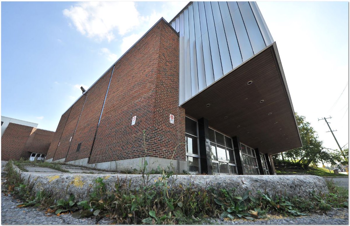 BarrieExaminer's tweet image. Fisher theatre project moving ahead.
thebarrieexaminer.com/2017/10/02/loo…