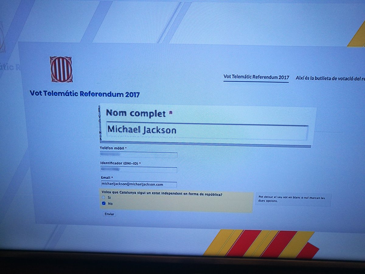 _vanw_'s tweet photo. En @A3Noticias  dicen que en el referendum telemático alguien ha votado con el nombre de Michael Jackson y mi pregunta es. Con que DNI? 123? https://t.co/IyfmcIrt4B