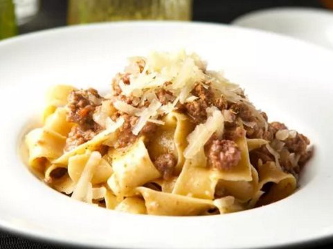 SoBeLocalMiami's tweet photo. It's time to carb up! Here are 12 must-try pasta dishes in #Miami @eatermiami #SoBeLocal https://t.co/3XlExgjBR8 https://t.co/L9pPowW4Li