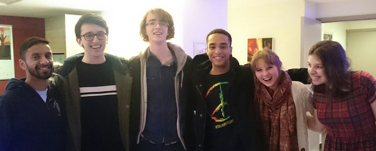 Bobby_Seagull's tweet photo. Congrats #TeamEmma @EmmaCambridge on #UniversityChallenge! What a tense match and commiserations @StHughsCollege . Onto Round 2! https://t.co/Pg8OHJYlWJ