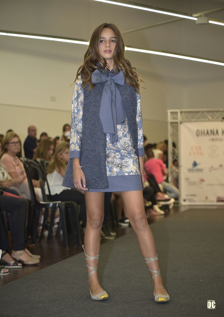 MariaQMCJ3's tweet photo. Espectacular desfile #ohanakidsfashionshow en Torrent (Valencia) 💄 #torrent #desfilemoda #pasarelamoda #modateen https://t.co/5GPeJOHRkQ
