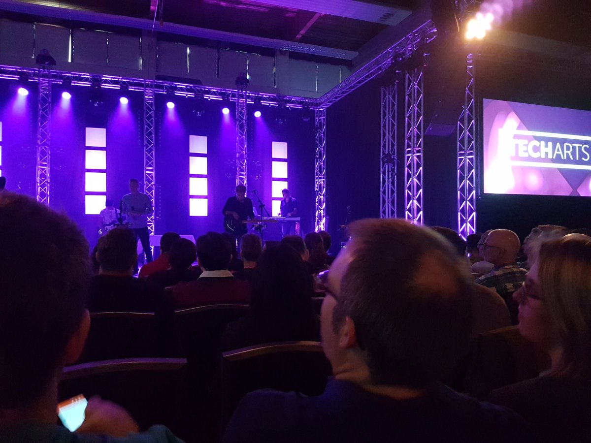 Erster Abend bei der #techarts17 #bochum gestern #hillsongchurch heute #willowcreek spannend
