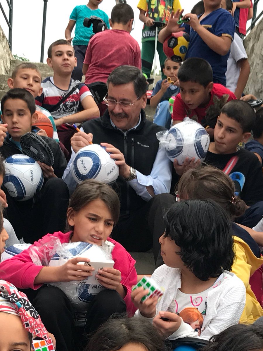 Gezi olaylarında savunan adam <a href="/06melihgokcek/">İbrahim Melih Gökçek</a> 15 temmuz da savunan adam <a href="/06melihgokcek/">İbrahim Melih Gökçek</a> vatanını savunan adam <a href="/06melihgokcek/">İbrahim Melih Gökçek</a> iyiki varsın