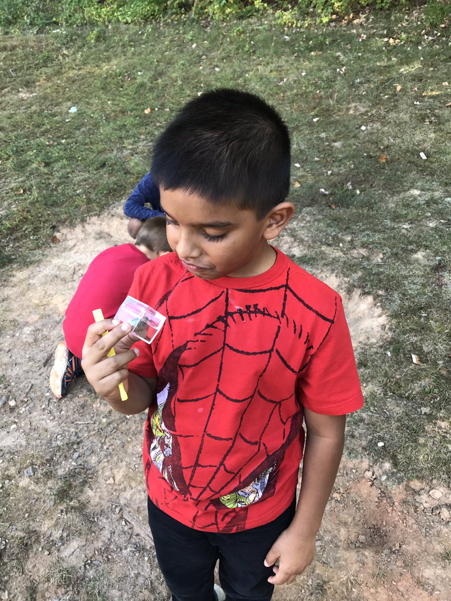 Snyder1stGrade's tweet photo. Extending our curiosity to nature! #PositivityProject #outdoorbackpack https://t.co/7zPvdopva3