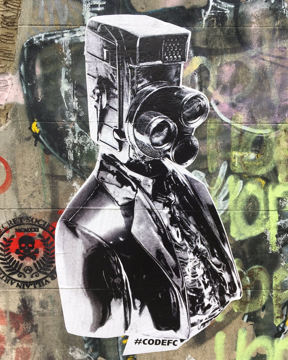 BrickLaneArt's tweet image. Paste-up by #codefc on Woodseer Street 

#art #streetart
