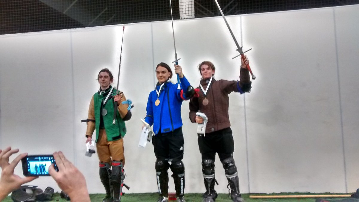 BalgFreifechter's tweet photo. Congrats to our very own Devyn Borthwhicke on bringing home the bronze in Youth Longsword at #IronGateExhibition2017 yesterday! #HSHEMA https://t.co/ZcaoGQN4Xc