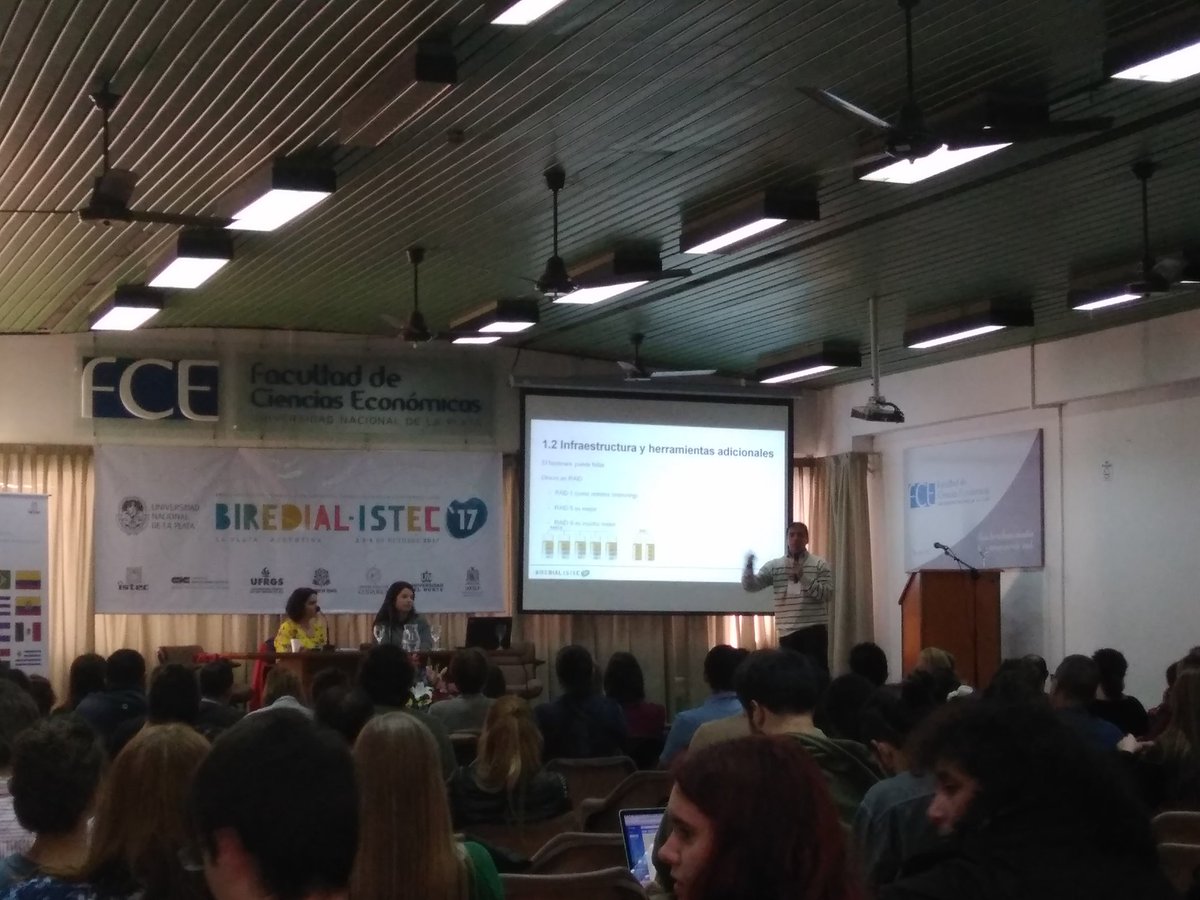 dantexier's tweet photo. En el taller de gestión y edición de revistas científicas de #BIREDIAL - ISTEC, escuchando a @gonetil https://t.co/a4B8aMiLYT