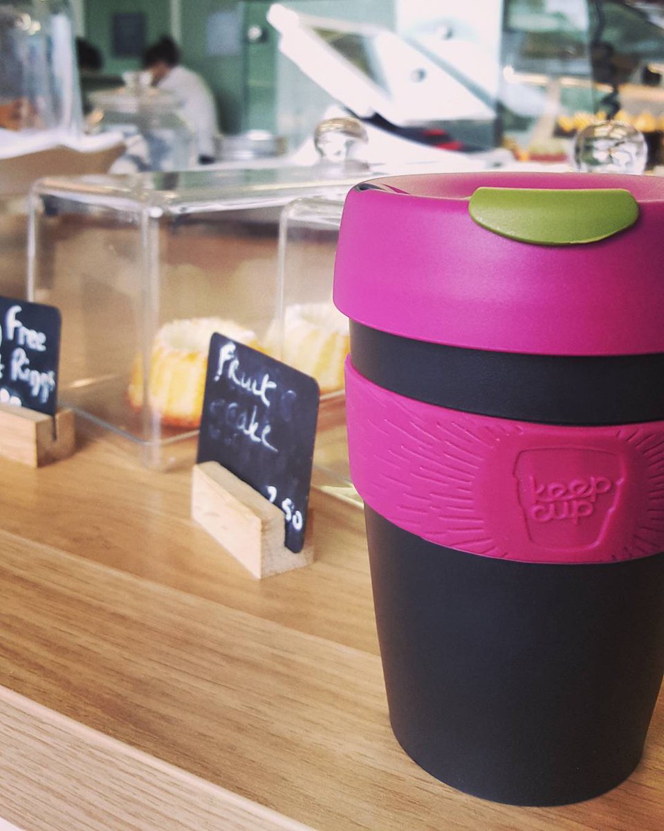 Bibliocook's tweet photo. #flatwhite takeaway from Mitchelstown's Praline Café. Colourful @keepcup from @CRNIreland for Reuse Month October. #reuserevolution #gift https://t.co/126gQFuWcb