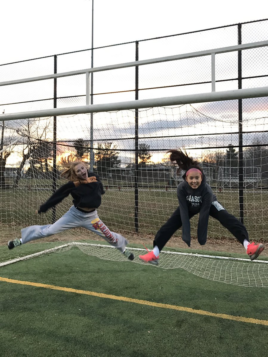 laura_mueller5's tweet photo. shoutout to my bff for committing to richmond!! love u so much!! 💗💗@_sarah9913 https://t.co/QSIvYRxcoG