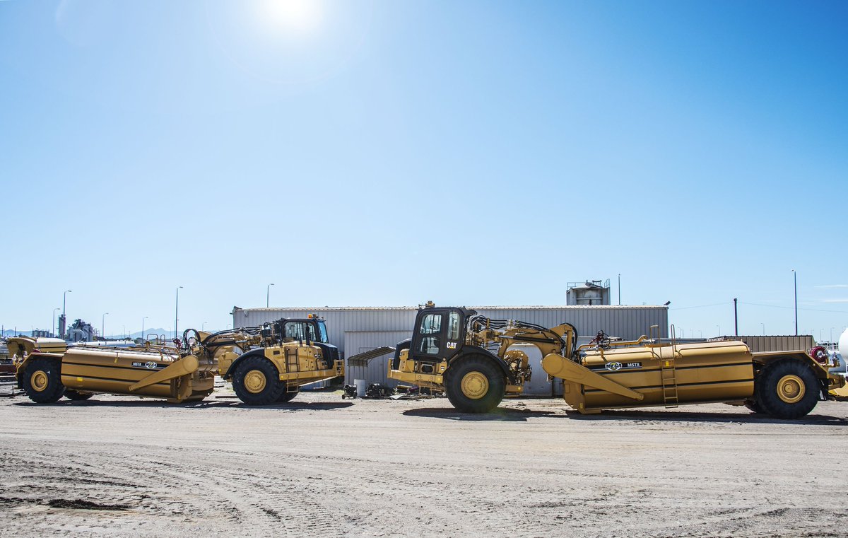 MegaCorpWW's tweet photo. Check out these beauties! Number 1 and 2 of 20 8,000 water gallon CAT621K drop tanks #EmpireSW #caterpillarInc #GenuineMega #MegaWorldwide https://t.co/pDAykxVGFO