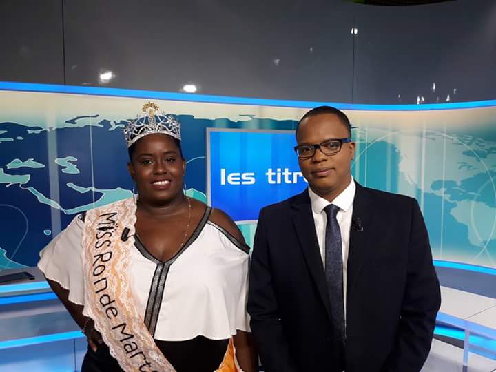 CMissronde972's tweet photo. Lucrécia, notre nouvelle Miss ronde invitée sur le plateau d'ATV pour le JT
#Cmrm #MRM2017 https://t.co/lqmUs74hd0