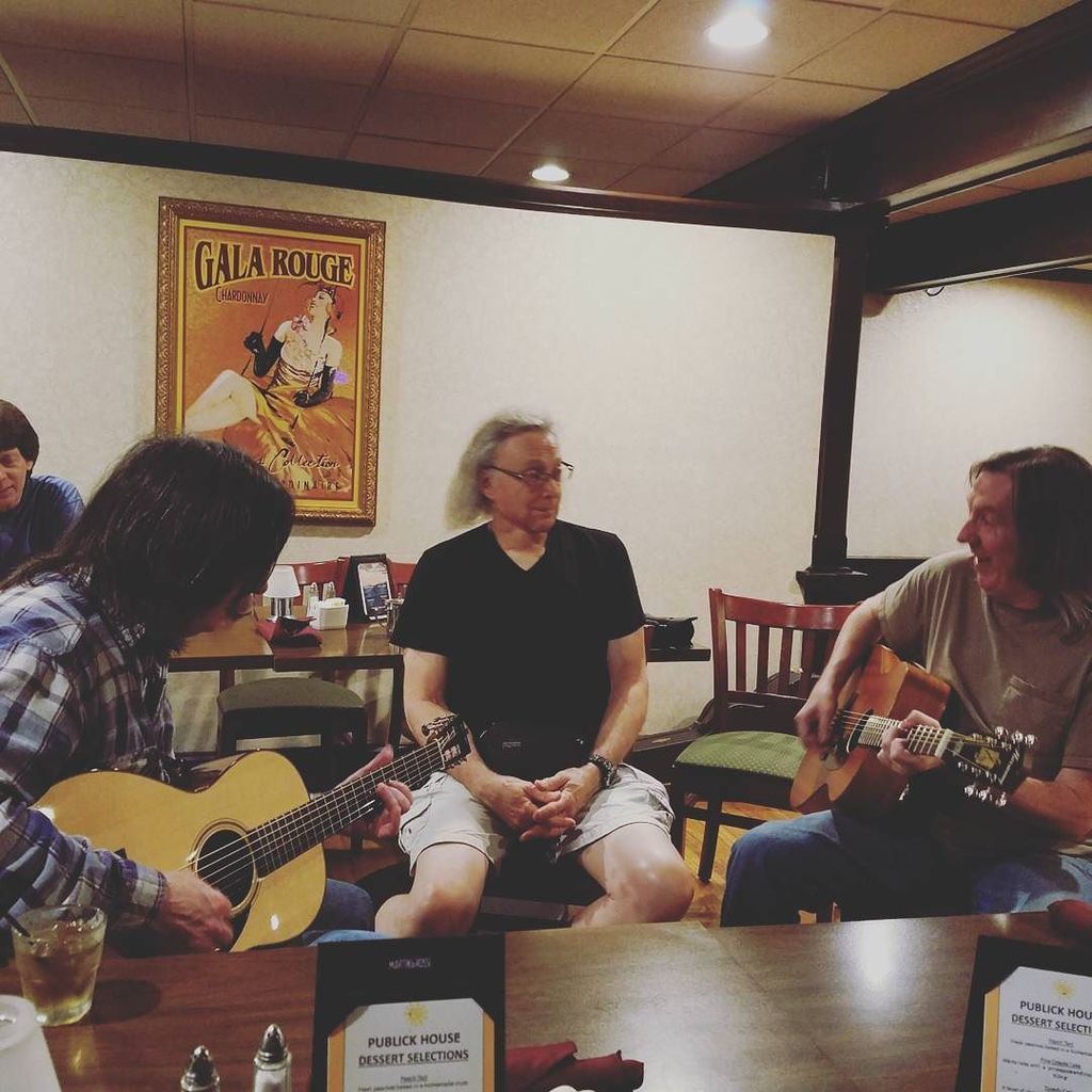 VVTamplifiers's tweet photo. Bill Holter of @vintageeighteen caught in the crossfire between Jack Pearson and Nicky Moroch at the #guitarandbas… https://t.co/2mjh3XsvST https://t.co/NmWWZnzSt1
