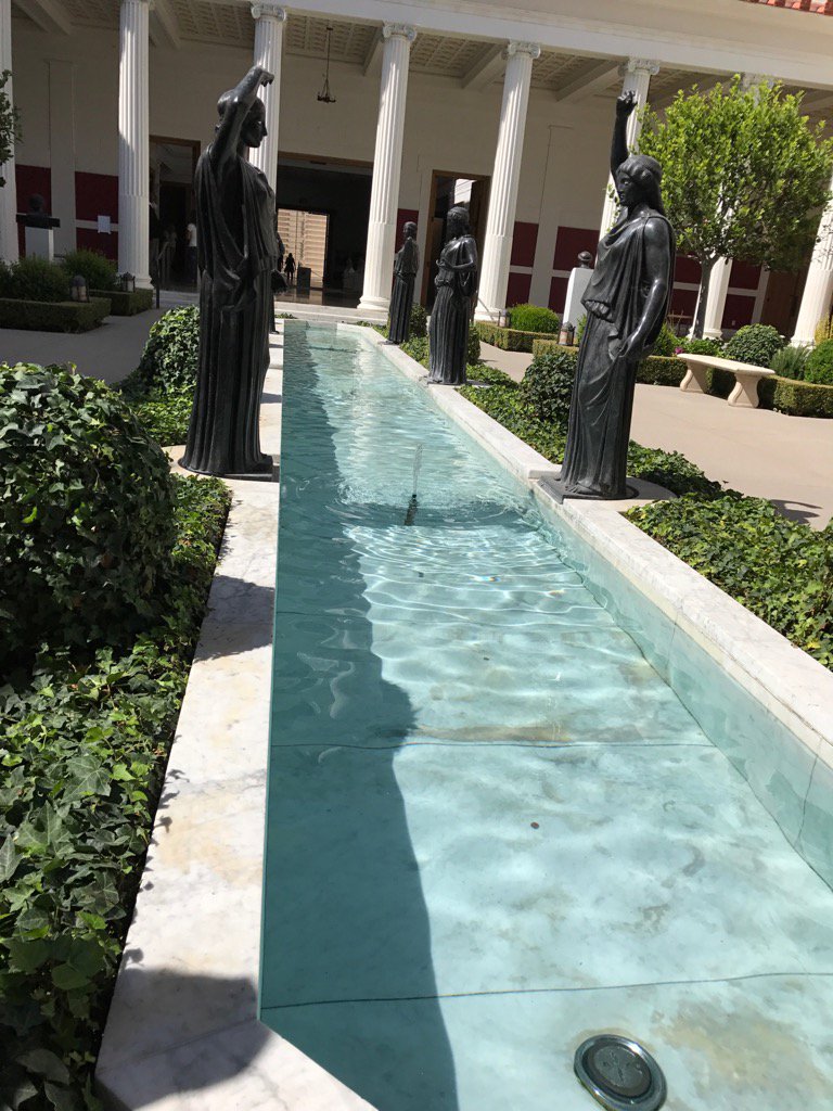 At Getty villa pools once filled with fish &amp; eels who were pierced with jewelry would swim &amp; sparkle <a href="/MuseumUnhinged/">Ani Schmidt</a>