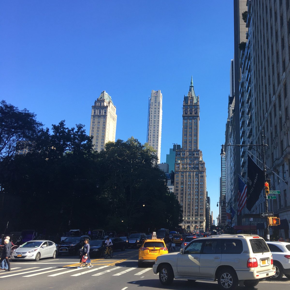 nycgov's tweet photo. .@CentralParkNYC South and Avenue of the Americas. https://t.co/lUdRIzUvbU