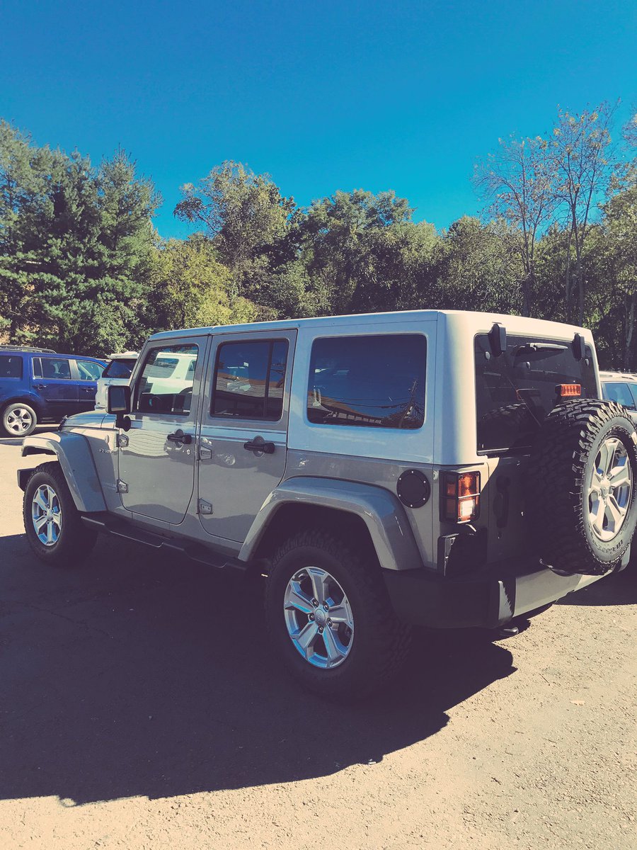 BakerJeepNJ's tweet photo. This #hot #Gobi #chief @jeep #wrangler is available now  @bakerjeepnj of #Princeton #NJ 
🚗💨 #JeepLife #AllJeepNJ ✨
https://t.co/S1PFjNxIpF https://t.co/2ssqM7ogmW