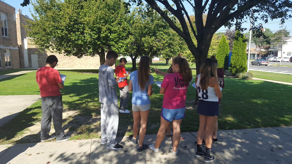 MrsFisher_Sci's tweet photo. #opsbio students not just standing around. Data collection of biodiversity at #opsedu. Life is everywhere! https://t.co/Npgpqb9oZk