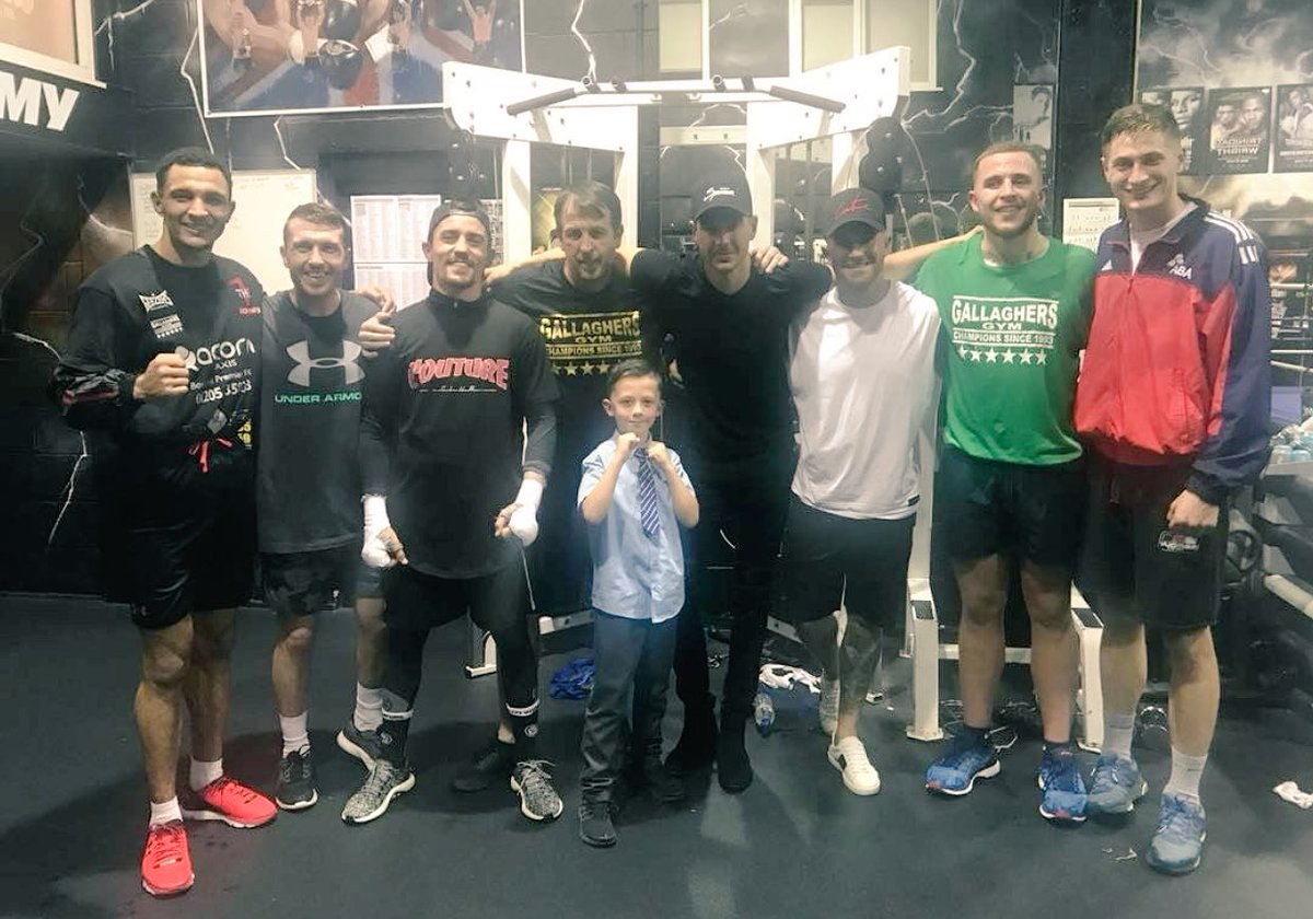 Good to have <a href="/scottyspecial/">Scott Thomas</a> <a href="/rossworswick/">Ross Worswick</a> <a href="/TheCouture_Club/">The Couture Club</a> down gym tonight show support <a href="/ant_crolla/">anthony crolla</a> &amp; rest lads fighting Sat night #Crolla