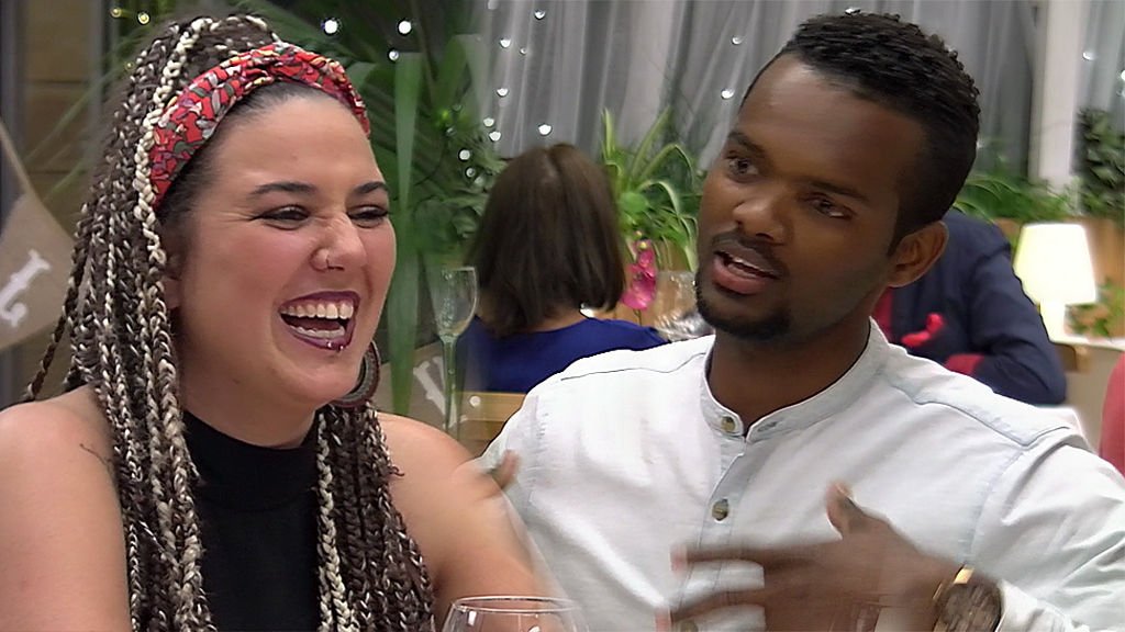 cuatro's tweet photo. Águeda se parte de risa con el tatuaje de Kendy: ¡una merluza valiente! #FirstDates446 > https://t.co/wGO9kSZ9GM https://t.co/64o95nLMHH