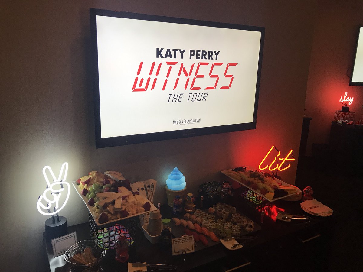 Z100NewYork's tweet photo. Tonight is 🔥 #KatyPerryMSG #WitnessTheTour @TheGarden!! Follow our @instagram story too for backstage moments! https://t.co/FYjdT01g2r