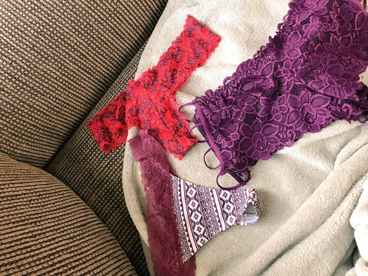 ringingwet_69's tweet photo. Which pair you guys want to see first? 💋 #thongs #letsgetdirty #bigbooty #pantiesforsale #sexy #showmethemoney https://t.co/Prh0Au4J7v